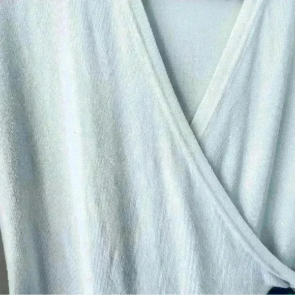 CALVIN KLEIN WHITE CREPE KNIT  WRAP AROUND DRESS SIZE SMALL - Picture 3 of 12